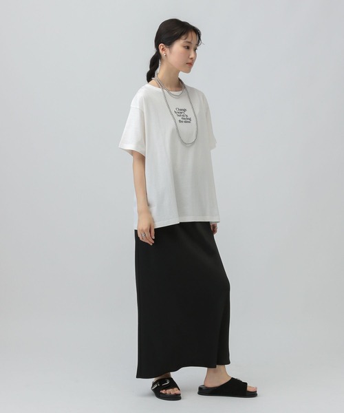 LEPSIM（レプシィム）の「ロゴ刺繍プリントT　588075（Tシャツ/カットソー・レディース・オフホワイト/ブラック/チャコールグレー/ホワイト・FREE）」の20枚目の写真