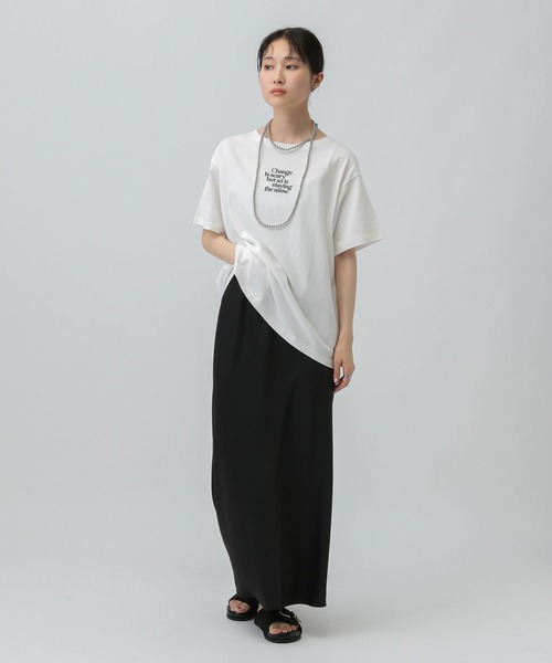 LEPSIM（レプシィム）の「ロゴ刺繍プリントT　588075（Tシャツ/カットソー・レディース・オフホワイト/ブラック/チャコールグレー/ホワイト・FREE）」の21枚目の写真