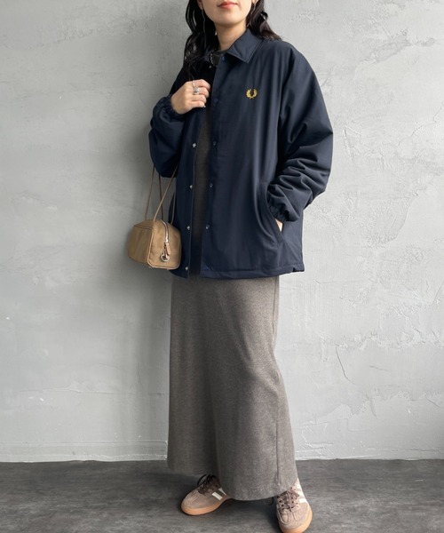 FRED PERRY（フレッドペリー）の「[FRED PERRY/フレッドペリー] 別注 パデッドボタン 中綿ジャケット（ブルゾン・レディース・ブラック/ネイビー・S/M/L）」の10枚目の写真