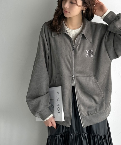 mily bilet（ミウィビレット）の「【mily bilet】柔らかタッチで重ね着にも最適♪立体刺繍デザインスエードポンチ素材ダブルジップブルゾン アウター（ブルゾン・レディース・キャメル/チャコール・X-LARGE/LARGE/MEDIUM/SMALL）」の7枚目の写真