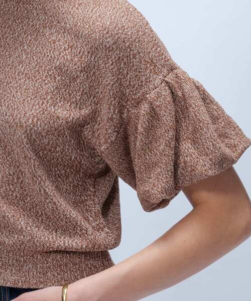 cloenc（クロエンス）の「【手洗い可】パフスリーブプルオーバー（Tシャツ/カットソー・レディース・ブラック/ダークブラウン/ベージュ・02）」の15枚目の写真