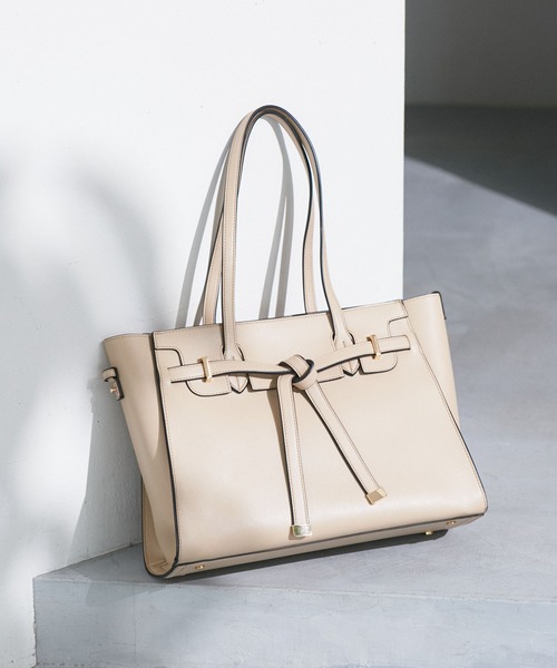 VIS（ビス）の「【新色追加】【A4収納】フラップタイトートバッグ（トートバッグ・レディース・ダークブラウン/ベージュ系その他2/ブラック・FREE）」の3枚目の写真