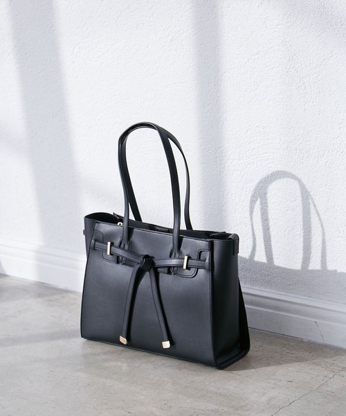 VIS（ビス）の「【新色追加】【A4収納】フラップタイトートバッグ（トートバッグ・レディース・ダークブラウン/ベージュ系その他2/ブラック・FREE）」の4枚目の写真