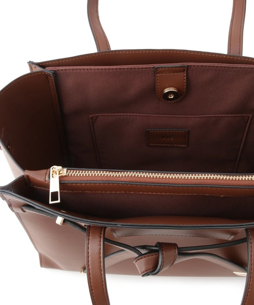 VIS（ビス）の「【新色追加】【A4収納】フラップタイトートバッグ（トートバッグ・レディース・ダークブラウン/ベージュ系その他2/ブラック・FREE）」の11枚目の写真