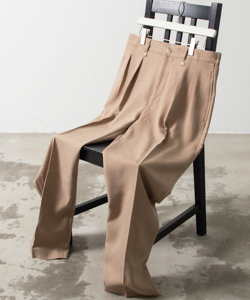 CavariA（キャバリア）の「ワイドテーパードラウザーズ（その他パンツ・メンズ・ブラック/ライトベージュ・マルチサイズ）」の2枚目の写真