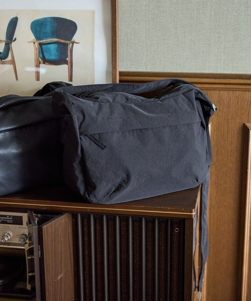 GLOBAL WORK（グローバルワーク）の「軽量アソートショルダー/581185（ショルダーバッグ・メンズ・ダークブラウン/ブラック系9/ブラック系・ONE SIZE）」の7枚目の写真