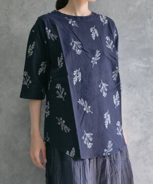 Bleu Bleuet(ブルーブルーエ)の「フラワー刺繍ブラウス(シャツ/ブラウス・レディース・ホワイト系その他2/チャコールグレー/ネイビー/ホワイト系その他・FREE)」の4枚目の写真