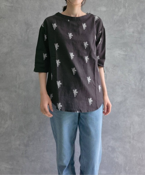 Bleu Bleuet(ブルーブルーエ)の「フラワー刺繍ブラウス(シャツ/ブラウス・レディース・ホワイト系その他2/チャコールグレー/ネイビー/ホワイト系その他・FREE)」の16枚目の写真