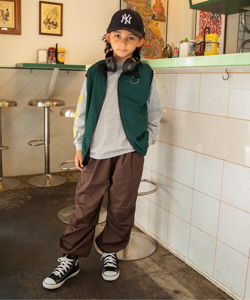 BREEZE（ブリーズ）の「【2WAY/ジュニア対応】リバーシブルジップアップベスト(セットアップ可)（ベスト・キッズ・ベージュ/ブラック・140/120/100/160）」の9枚目の写真