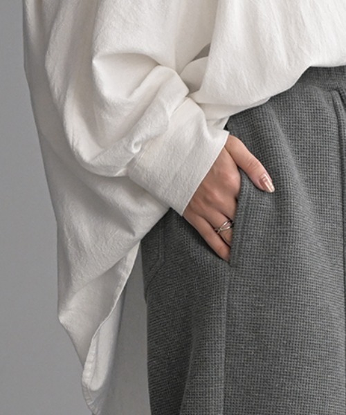 HUG.U（ハグユー）の「ワッフルワイドパンツ（その他パンツ・レディース・ブラック/ダークネイビー/ダークグレー・トール丈/レギュラー丈）」の17枚目の写真