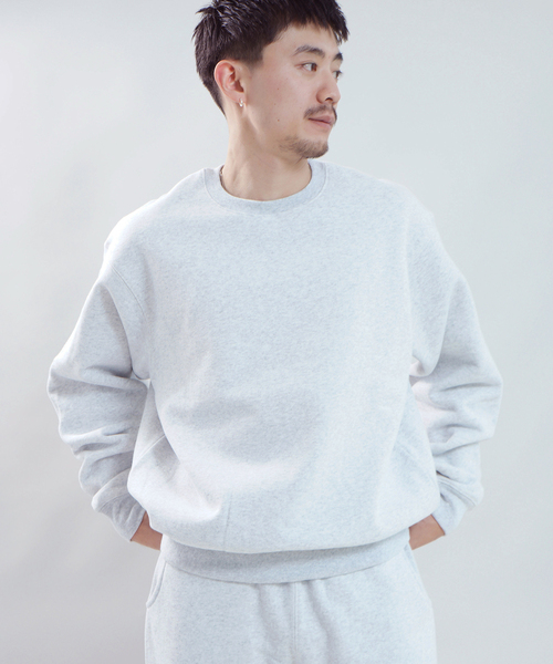 WISM（ウィズム）の「BASEMENT GEAR / ベースメントギア 15oz Garment Dye CrewSweat（スウェット・メンズ・ブラウン/ネイビー/ブラック/ライトグレー・MEDIUM/LARGE/X-LARGE）」の5枚目の写真