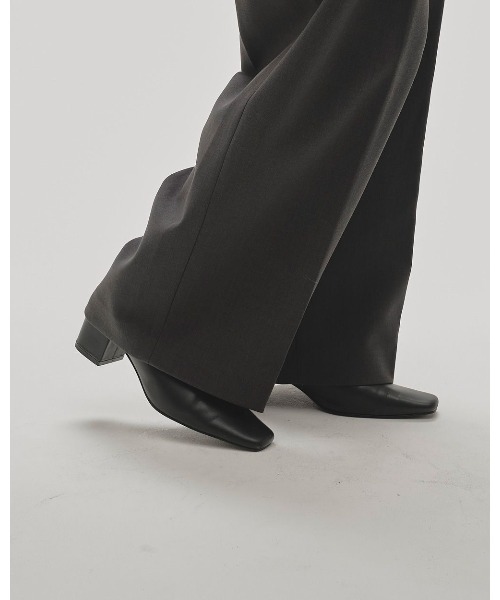 TODAYFUL(トゥデイフル)の「TODAYFUL Squaretoe Leather Sabot TODAYFUL(トゥデイフル)の「TODAYFUL Squaretoe Leather Sabot