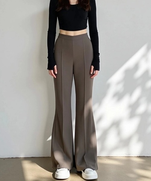 cammie（キャミー）の「ハイウエストシンプルフレアパンツ（その他パンツ・レディース・ブラック/ダークグレー・L/M）」の13枚目の写真