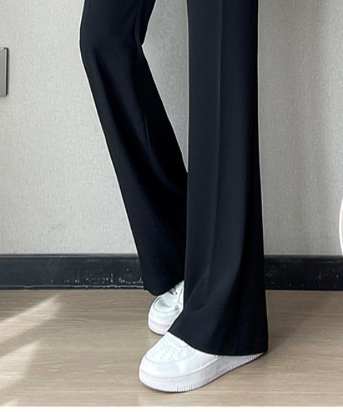 cammie（キャミー）の「ハイウエストシンプルフレアパンツ（その他パンツ・レディース・ブラック/ダークグレー・L/M）」の5枚目の写真