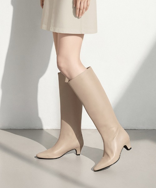 MAMIAN（マミアン）の「エレガントルーズブーツ(4.5cmヒール)（ブーツ・レディース・ブラック/グレイッシュベージュ・L/LL/M/S）」の2枚目の写真