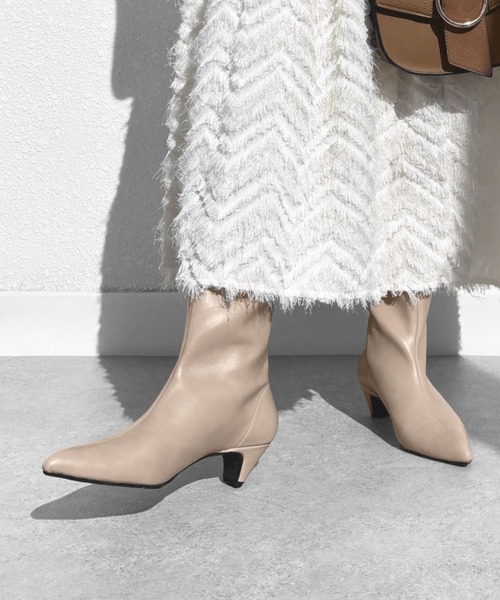 MAMIAN（マミアン）の「エレガントルーズブーツ(4.5cmヒール)（ブーツ・レディース・ブラック/グレイッシュベージュ・L/LL/M/S）」の16枚目の写真