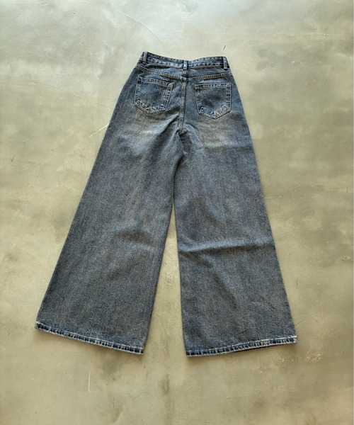 SHAGGIE(シャギー)の「【ViVi掲載】アイレット付きバギーワイドデニムパンツ(デニムパンツ・レディース・ブラック/ブルー・SMALL/LARGE/MEDIUM)」の16枚目の写真