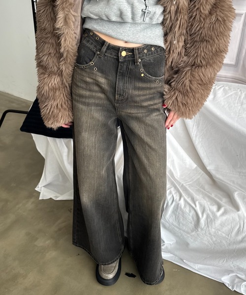 SHAGGIE(シャギー)の「【ViVi掲載】アイレット付きバギーワイドデニムパンツ(デニムパンツ・レディース・ブラック/ブルー・SMALL/LARGE/MEDIUM)」の19枚目の写真