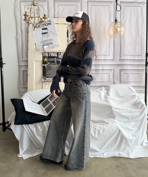 SHAGGIE(シャギー)の「【ViVi掲載】アイレット付きバギーワイドデニムパンツ(デニムパンツ・レディース・ブラック/ブルー・SMALL/LARGE/MEDIUM)」の8枚目の写真