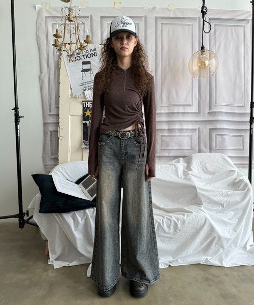 SHAGGIE(シャギー)の「【ViVi掲載】アイレット付きバギーワイドデニムパンツ(デニムパンツ・レディース・ブラック/ブルー・SMALL/LARGE/MEDIUM)」の11枚目の写真