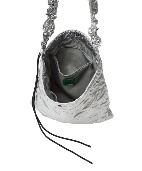 ROSE BUD（ローズバッド）の「STITCHED STAR SHOULDER BAG（ショルダーバッグ・レディース・ブラック/シルバー・ONE SIZE）」の16枚目の写真