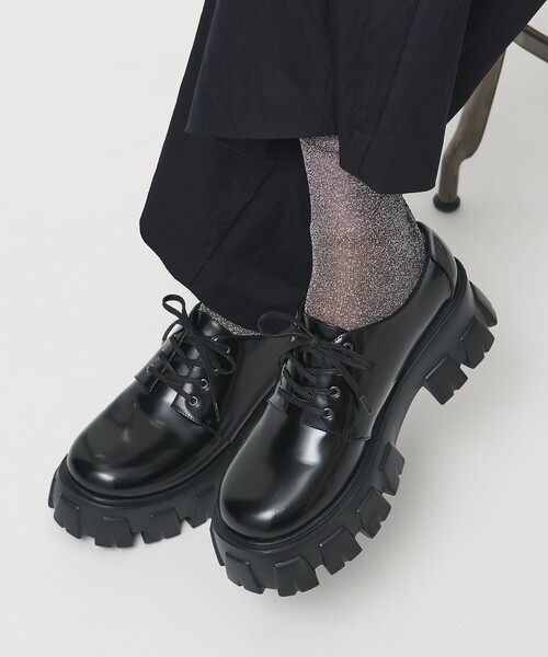 UNITED ARROWS（ユナイテッドアローズ）の「レースアップ プラットフォームシューズ（その他シューズ・レディース・ブラック・38/35/36/37/35h/36h/37h）」の2枚目の写真