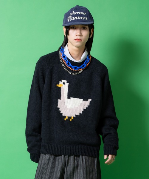 a.p.o.v.(エーピーオービー)の「a.p.o.v. ガチョウニットセーター(ニット/セーター・メンズ・ブラック/レッド・ONESIZE)」の2枚目の写真