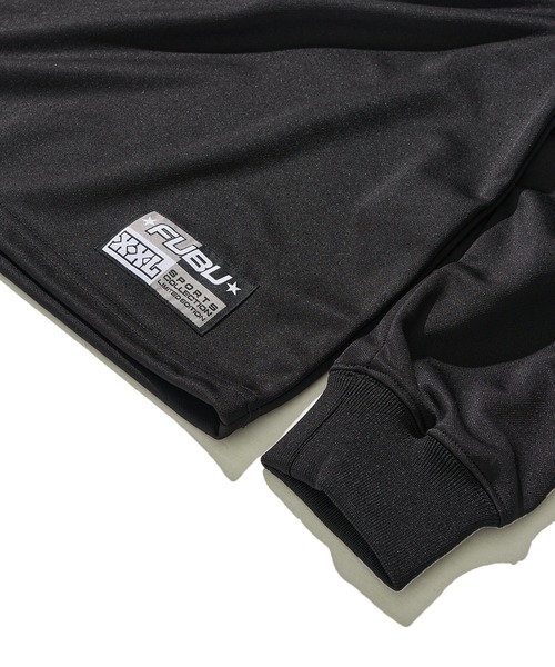 FUBU( フブ)の「【FUBU/フブ】ブランドロゴ ナンバーワッペン Vネック ゲームシャツ(スウェット・メンズ・ブラック/ホワイト/グリーン・MEDIUM/LARGE/X-LARGE)」の8枚目の写真