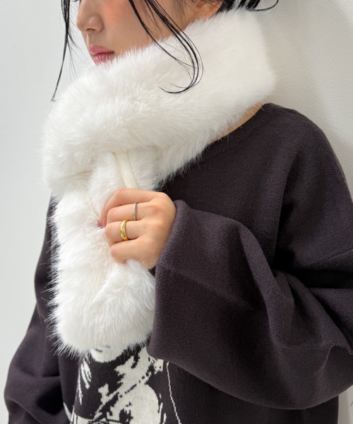 WEGO(ウィゴー)の「WEGO/ボリュームファータッチマフラー(マフラー・レディース・グレー/ブラウン/ホワイト/ホワイト系その他・FREE)」の13枚目の写真