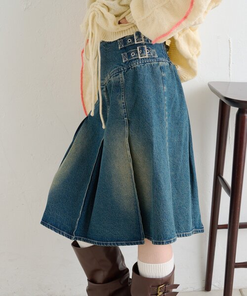 w closet（ダブルクローゼット）の「ダブルベルトミディスカート（スカート・レディース・ブルー/レッド/グリーン・FREE）」の2枚目の写真