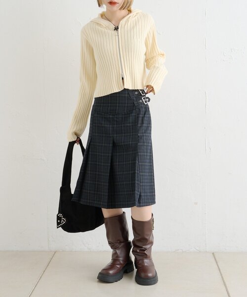 w closet（ダブルクローゼット）の「ダブルベルトミディスカート（スカート・レディース・ブルー/レッド/グリーン・FREE）」の10枚目の写真