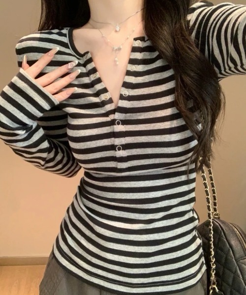 DIAVEL（ディアベル）の「【3色展開】ストレッチボーダートップス／フィットシルエット（Tシャツ/カットソー・レディース・グレー/ブルー/ピンク・M）」の6枚目の写真