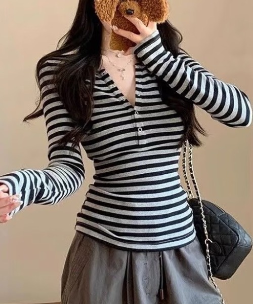 DIAVEL（ディアベル）の「【3色展開】ストレッチボーダートップス／フィットシルエット（Tシャツ/カットソー・レディース・グレー/ブルー/ピンク・M）」の7枚目の写真