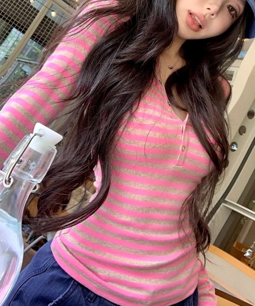 DIAVEL（ディアベル）の「【3色展開】ストレッチボーダートップス／フィットシルエット（Tシャツ/カットソー・レディース・グレー/ブルー/ピンク・M）」の16枚目の写真