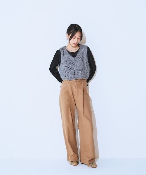 JEANASIS(ジーナシス)の「MIXマテリアルスニーカー/605838(スニーカー・レディース・ベージュ系その他/レッド系その他/ブラック・MEDIUM/LARGE)」の6枚目の写真