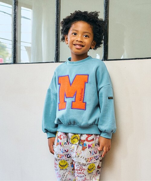 F.O.KIDS(エフオーキッズ)の「【ジュニア対応】アップリケトレーナー(スウェット・キッズ・マスタード/キナリ/チャコール/ターコイズブルー・140/130/120/110/100/90/80)」の1枚目の写真