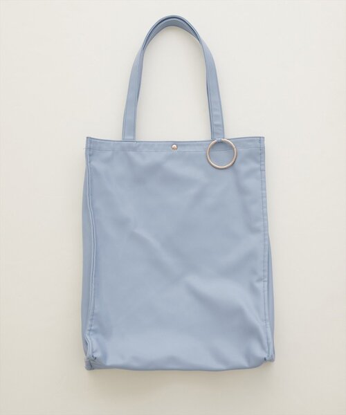 natural couture（ナチュラルクチュール）の「〈osono〉合皮参戦バッグ（トートバッグ・レディース・サックスブルー/ブラック/シルバー/ブラウン・FREE）」の2枚目の写真