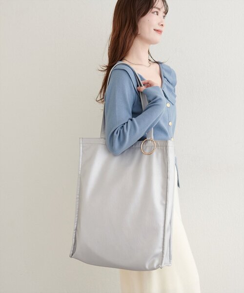 natural couture（ナチュラルクチュール）の「〈osono〉合皮参戦バッグ（トートバッグ・レディース・サックスブルー/ブラック/シルバー/ブラウン・FREE）」の5枚目の写真