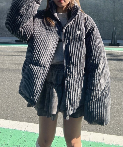 AS KNOW AS plus（アズノゥアズプラス）の「♪ワンポイントロゴ刺繍　スタンドカラー ドロスト付きコーデュロイ中綿ブルゾン（ブルゾン・レディース・チャコールグレー/アイボリー/ブラック・FREE）」の10枚目の写真