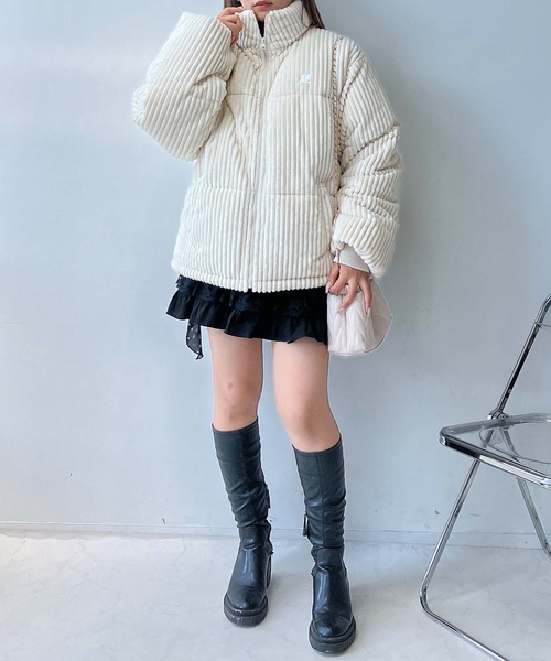 AS KNOW AS plus（アズノゥアズプラス）の「♪ワンポイントロゴ刺繍　スタンドカラー ドロスト付きコーデュロイ中綿ブルゾン（ブルゾン・レディース・チャコールグレー/アイボリー/ブラック・FREE）」の21枚目の写真