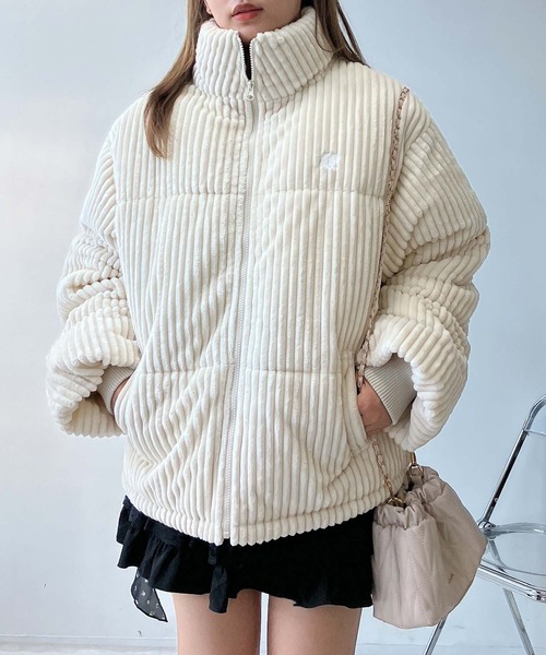 AS KNOW AS plus（アズノゥアズプラス）の「♪ワンポイントロゴ刺繍　スタンドカラー ドロスト付きコーデュロイ中綿ブルゾン（ブルゾン・レディース・チャコールグレー/アイボリー/ブラック・FREE）」の17枚目の写真