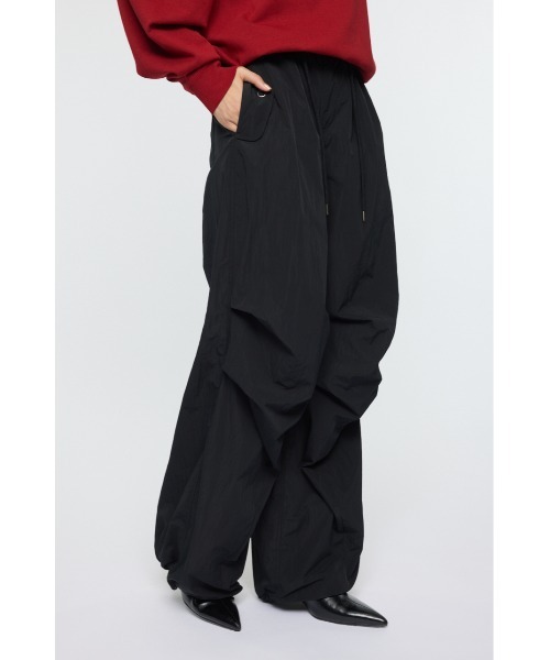 MOUSSY（マウジー）の「OVER カーゴパンツ（カーゴパンツ・レディース・ブラウン/ブラック・1/2）」の6枚目の写真