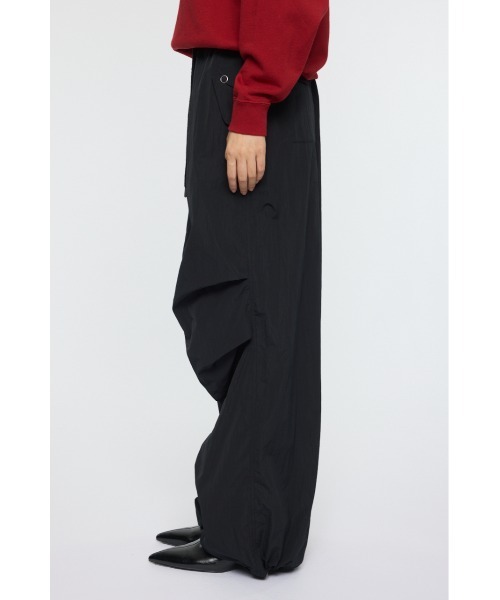 MOUSSY（マウジー）の「OVER カーゴパンツ（カーゴパンツ・レディース・ブラウン/ブラック・1/2）」の7枚目の写真