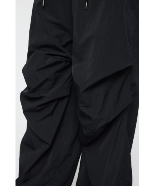 MOUSSY（マウジー）の「OVER カーゴパンツ（カーゴパンツ・レディース・ブラウン/ブラック・1/2）」の12枚目の写真