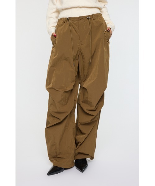 MOUSSY（マウジー）の「OVER カーゴパンツ（カーゴパンツ・レディース・ブラウン/ブラック・1/2）」の15枚目の写真