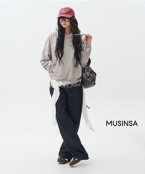 PLACE STUDIO(プレイススタジオ)の「Classic Place Logo Embroidered Point Wide Denim Pants _2COLOR(デニムパンツ・レディース・ダークブルー・SMALL/MEDIUM)」の8枚目の写真