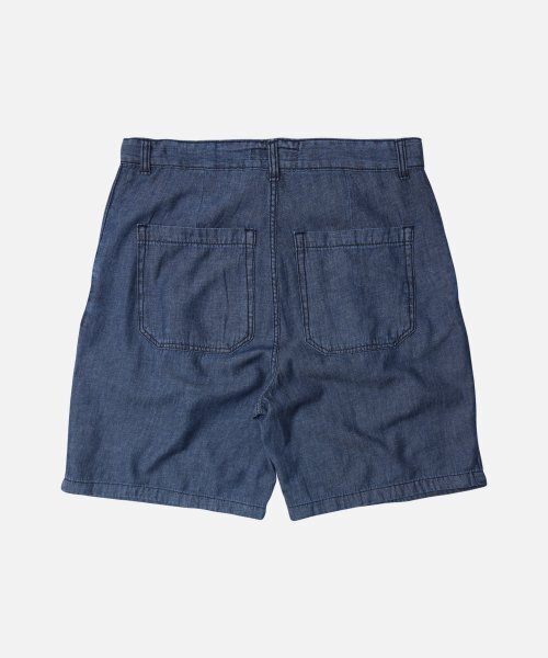 FRIZMWORKS(フリズムワークス)の「LINEN DENIM ONE TUCK BERMUDA PANTS _ BLUE(その他パンツ・レディース・その他・X-LARGE/MEDIUM/LARGE)」の3枚目の写真
