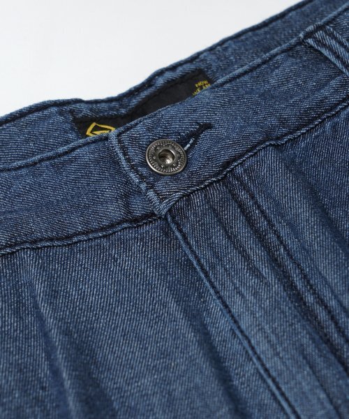 FRIZMWORKS(フリズムワークス)の「LINEN DENIM ONE TUCK BERMUDA PANTS _ BLUE(その他パンツ・レディース・その他・X-LARGE/MEDIUM/LARGE)」の5枚目の写真