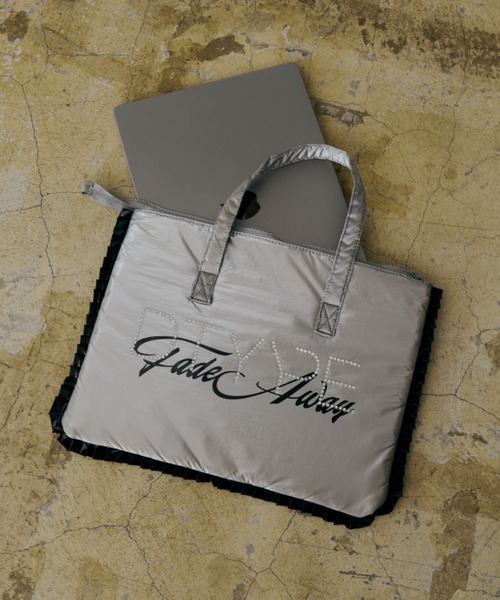 DTYYPE(ドタイプ)の「ストーンロゴフリルPCバッグ(トートバッグ・レディース・グレー/ボルドー・FREE)」の10枚目の写真