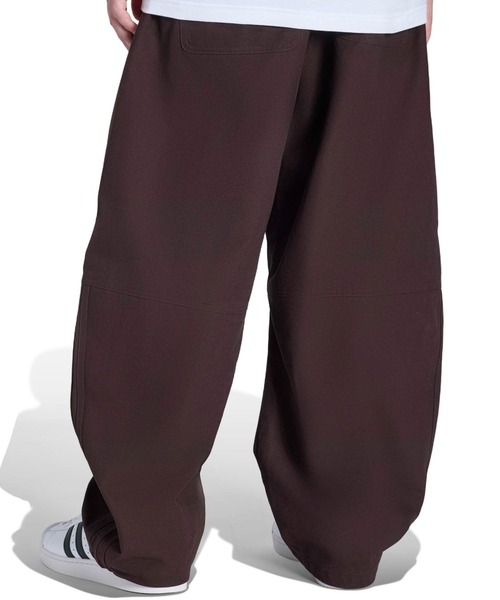 adidas（アディダス）の「adidas CARGO WORKPANT / アディダス カーゴ ワークパンツ（カーゴパンツ・メンズ・ブラウン・30inch/36inch/34inch/32inch）」の2枚目の写真